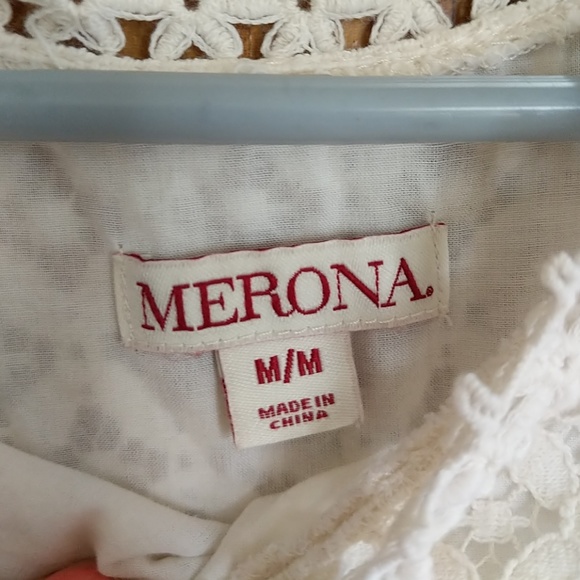 Scalloped Lace Top - Picture 2 of 3